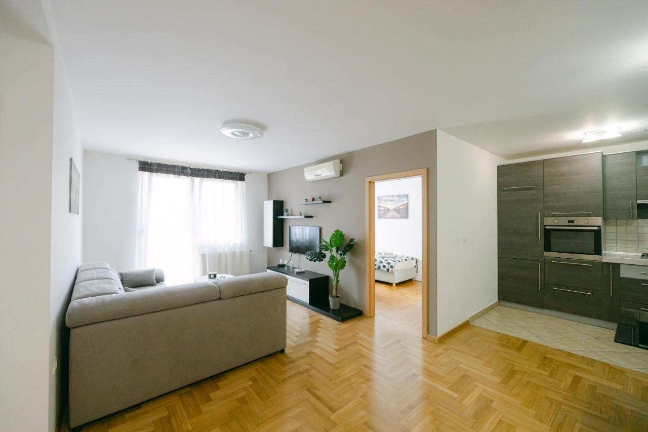 Ladenta Apartman*** Загреб Экстерьер фото